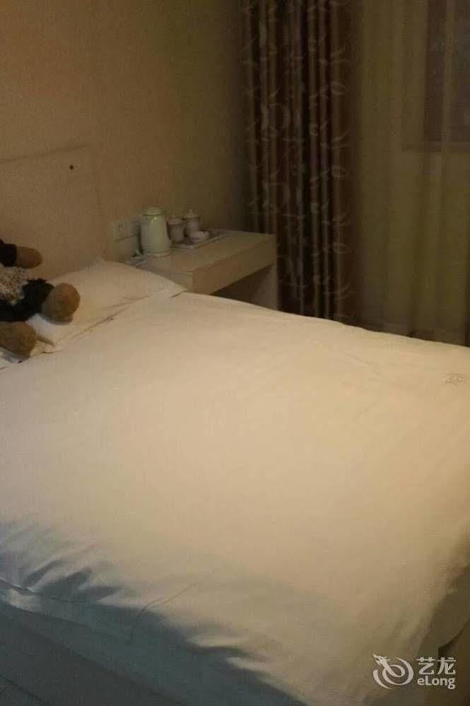 Luoyang Love Me Fashion Hotel Eksteriør billede